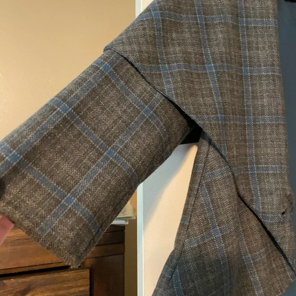 Cabi Plaid Court Cape Jacket Gray Plaid Style 916 Size 4 Business Single Button - Picture 3 of 8